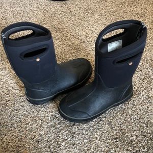 Boys bog boots
